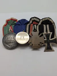Tysk og ungarsk medaljegruppe fra 1. verdenskrig med Jernkorset