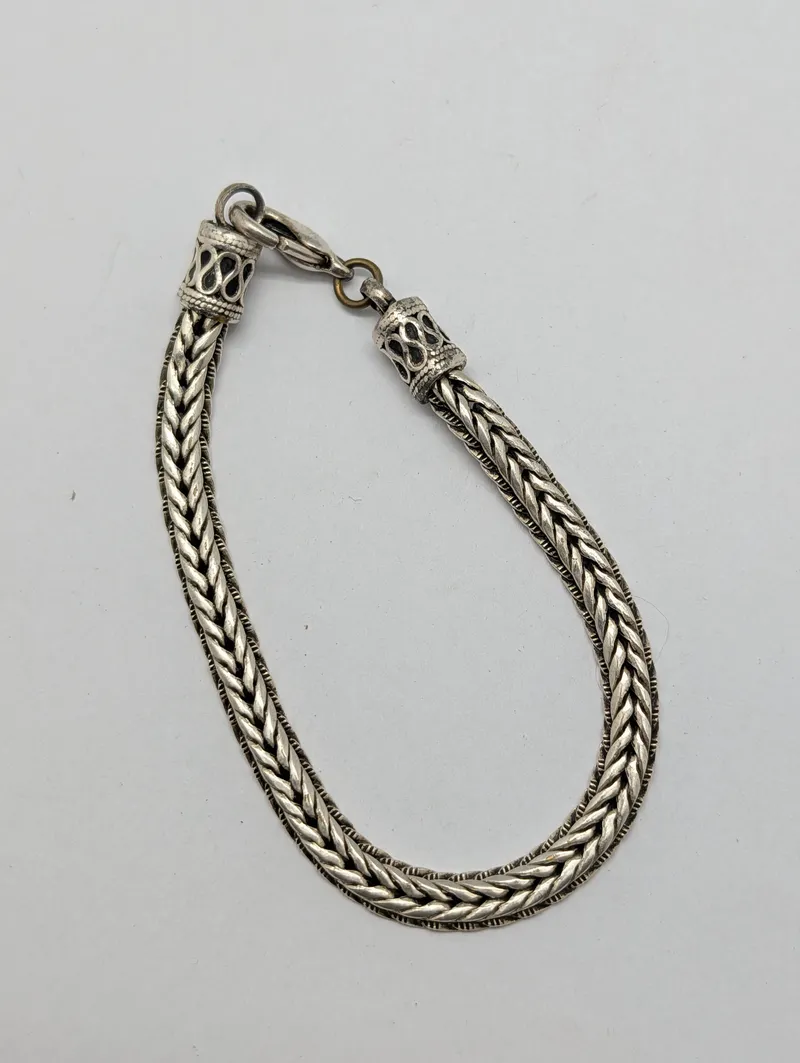 Bali Tulang Naga Armbånd i Sterling Sølv med Hummerlås