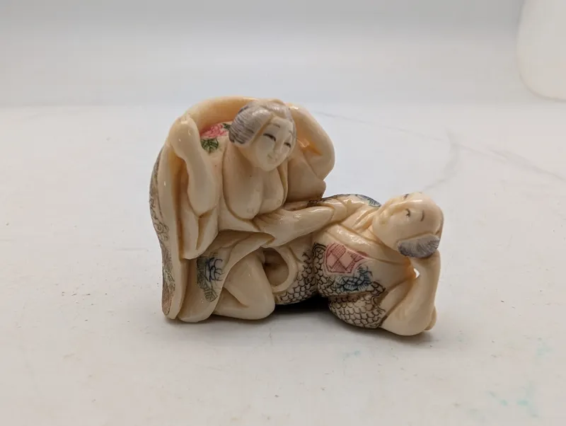 Antik JAPANESE HAND CARVED EROTIC NETSUKE FIGURES EDO / MEIJI PERIODE 