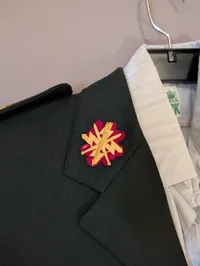 Dansk Forsvaret M/69 Tjenesteuniform med faldskærmsemblemer