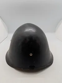 Dansk M/41 Stålhjelm med Dannebrogs-dekal med skudhuller 