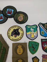 Samling af danske Hjemmeværnsmærker og militære distinktioner