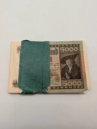 Bundt med 100 tyske 5000 Mark pengesedler fra 1922