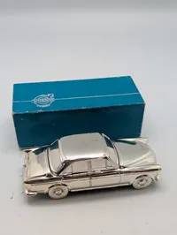 Volvo Amazon P120 Bordlighter i Sølvfarvet Metal med Original Æske