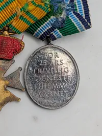Dansk Hjemmeværnsmedalje for 25 års tjeneste og K.N.B.L. fortjenstkors, miniture 