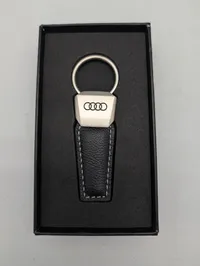 Audi nøglering i læder og metal med original æske