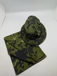 Dansk M/84 Camouflage Boonie Hat og støvklæde 