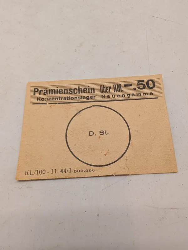 300 Samler og Militaria Auktion 