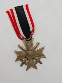 Tysk Krigsfortjenestekors af 2. klasse med sværd (KVK2)