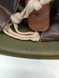 Sovjetisk SSh-68 Stålhjelm med Indvendig Stempling