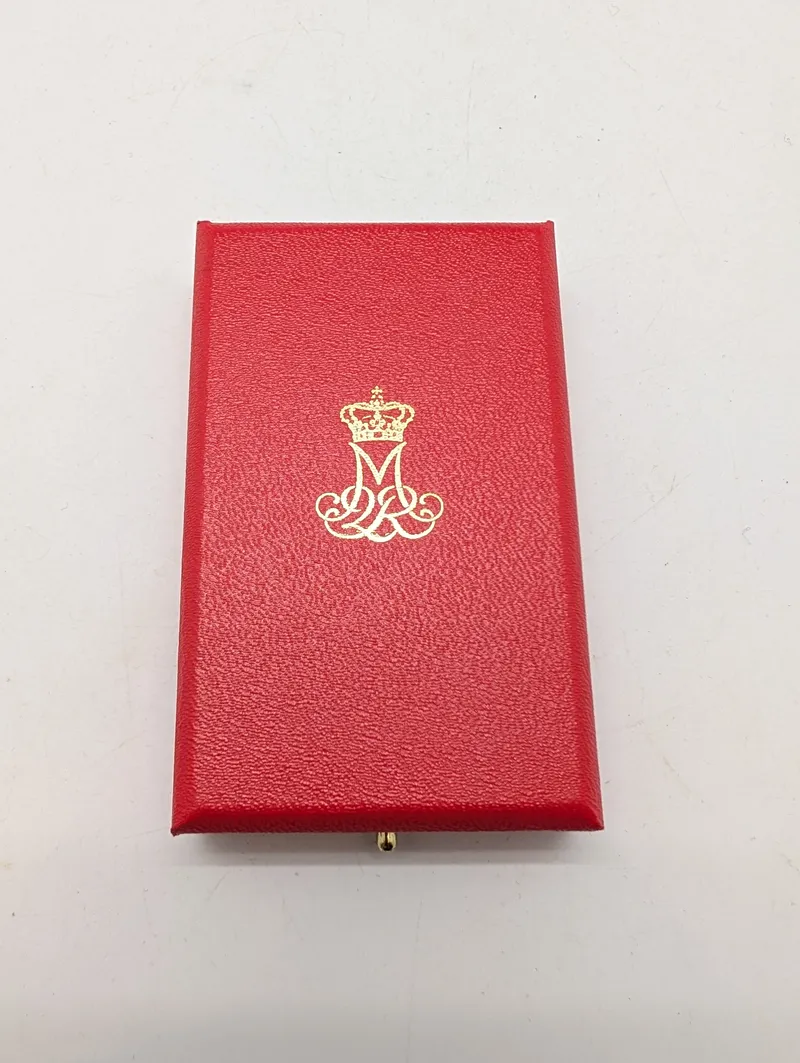 Dansk Kongelig Præsentationsæske med Margrethe II's Monogram