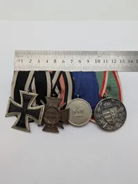Tysk og ungarsk medaljegruppe fra 1. verdenskrig med Jernkorset