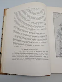 Kompani Linge Book Set and Lingeklubben Commemorative Volume with Glassware