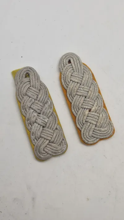 WWII German Major Shoulder Boards — Yellow Waffenfarbe, Braided Silver Cord