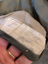 Tysk WW2 officersuniform om syet til privat brug efter krigen grundet tøj mangel 