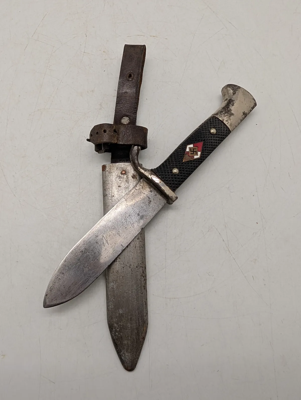 Tysk Hitler Jugend Dolk med Skede, K.W.H. Solingen, original 