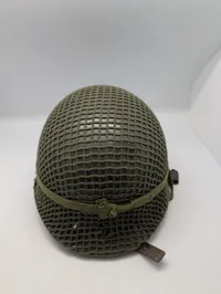 Dansk Militær M1 Stålhjelm med Camouflage Net og Elastikbånd