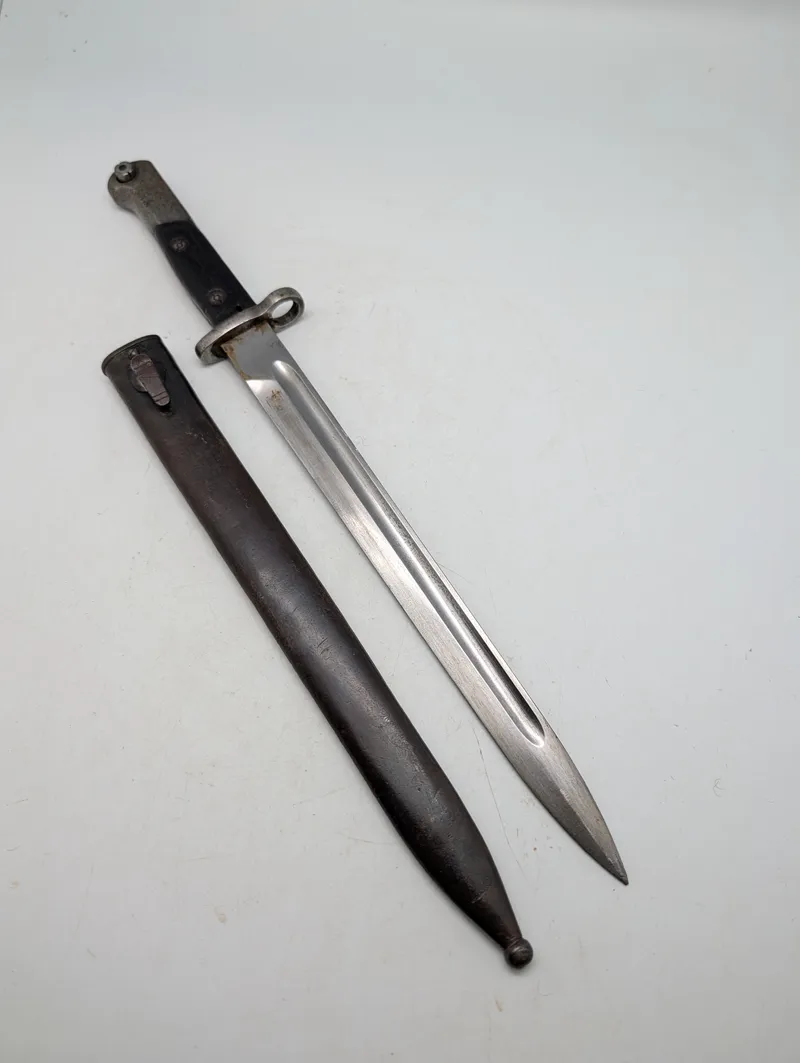Belgisk M24  Bajonet med Skede