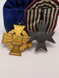 Tysk medaljegruppe med Preussisk Militærfortjenestekors og Tjenestekors i guld (40 år)
