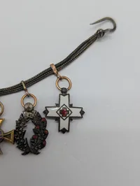 Antik miniature ordenskæde med syv europæiske ordener og medaljer