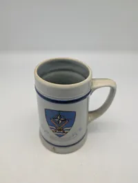 HQ LANDJUT Keramisk Ølkrus med NATO Emblem