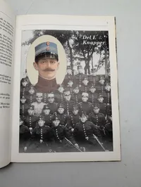 Karsten Skjold Petersen: Uniformsknapper i den danske hær 1911-1997
