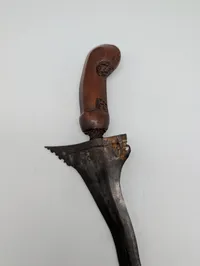 Indonesian Keris Dagger with Carved Hardwood Hilt and Metal Mendak