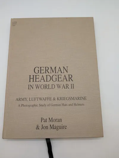 German Headgear in World War II af Pat Moran & Jon Maguire