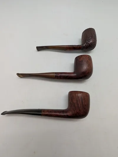 Samling af tre vintage tobakspiber, herunder Savoy og Black Prince