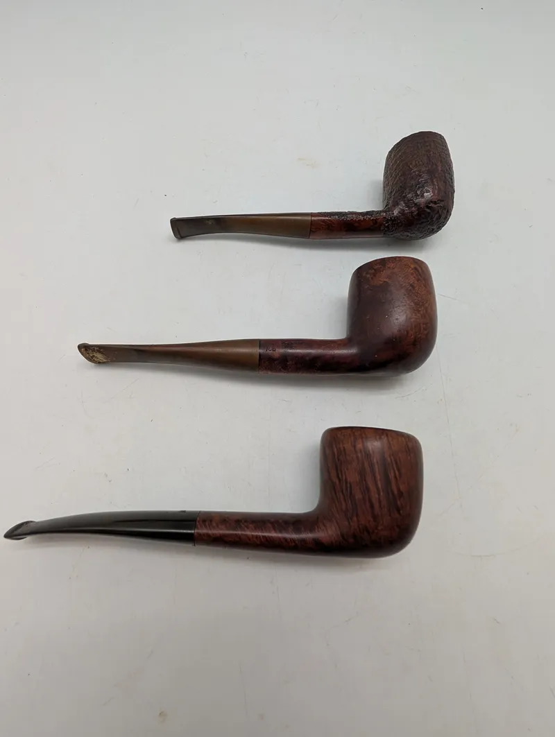 Samling af tre vintage tobakspiber, herunder Savoy og Black Prince