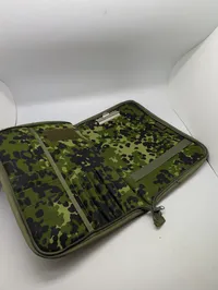 Militær Dokumentmappe i M/84 Sløringsmønster med Clipboard