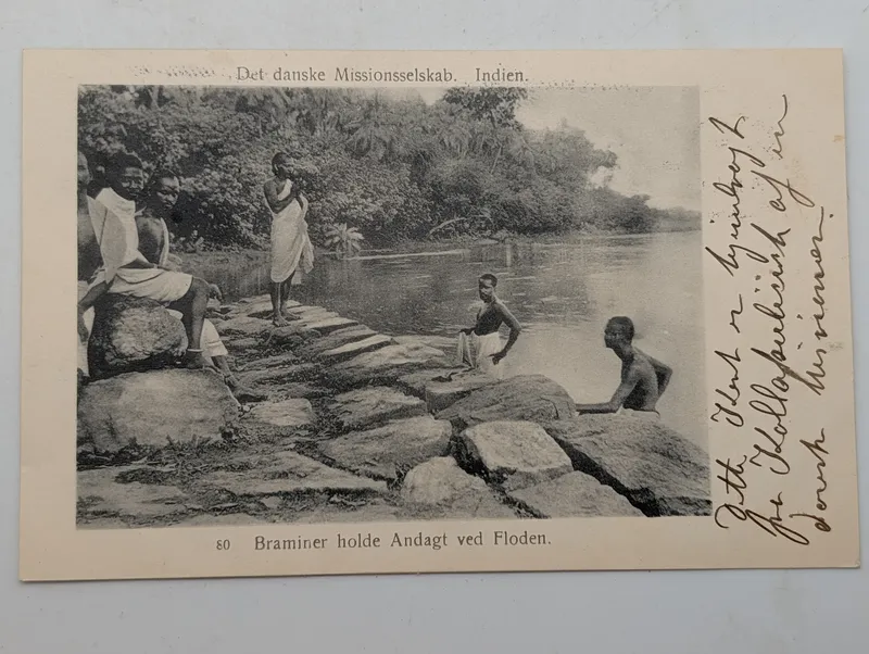 Det Danske Missionsselskab Postcard, Brahmins by the River, India, 1910