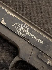 Swiss Arms SAR 10 Airsoft-riffel og Jericho 941 luftpistol
