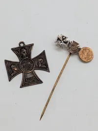WWI German Iron Cross 2nd Class and Miniature Stickpin Medal Group