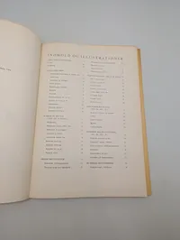 Samling af tre militærhistoriske bøger om våben og militaria