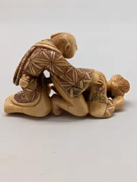 Antik JAPANESE HAND CARVED EROTIC NETSUKE FIGURES EDO / MEIJI PERIODE 