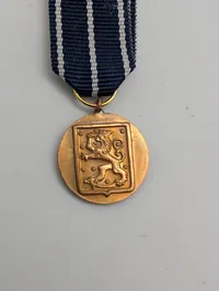 Finnish Continuation War Commemorative Medal 1941-1945 Miniture 