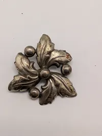 Niels Erik From broche i sterlingsølv med bladmotiv
