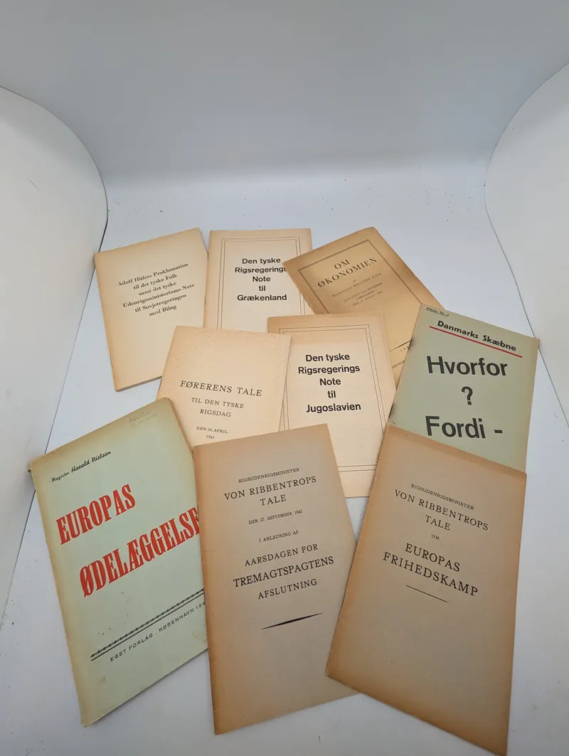 Samling af 9 danske nazistiske propaganda-pamfletter fra 2. verdenskrig