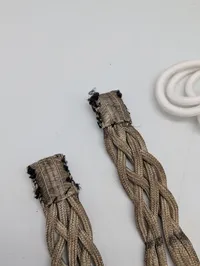 Militære uniformseffekter: Skulderfletninger og hvid fangsnor Livgarden 