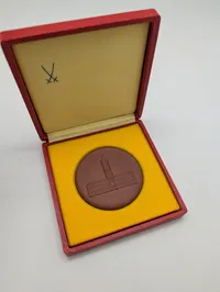 Meissen Böttger Stoneware Berlin Rotes Rathaus Commemorative Medal