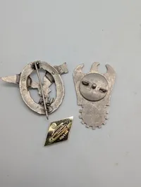 Tyske militære emblemer: Luftwaffe, Dr. Fritz Todt og Hitlerjugend, efter 45 