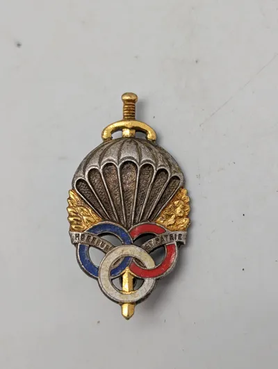 Fransk faldskærmsjægeremblem, Honneur et Patrie