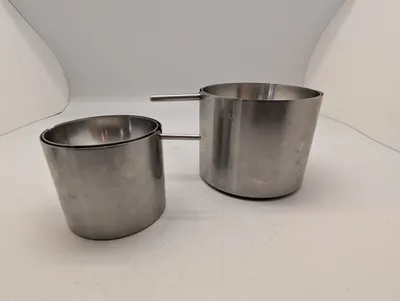 Stelton Cylinda-Line askebægre af Arne Jacobsen