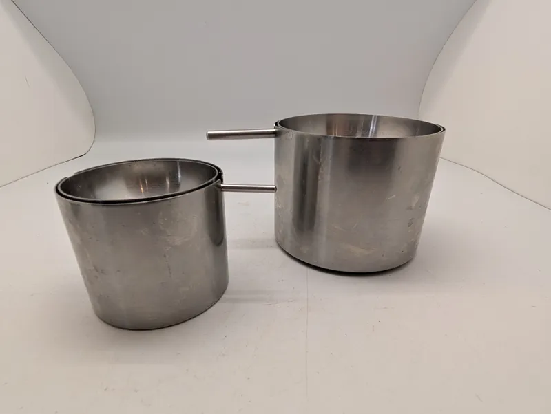Stelton Cylinda-Line askebægre af Arne Jacobsen