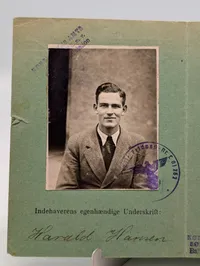 Dansk Passerseddel fra 1941 til Værløse Flyveplads, Harald Hansen
