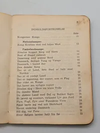 To danske sangbøger: Nordiske Sange (1876) og Sangbog for Hæren og Søværnet (1947)