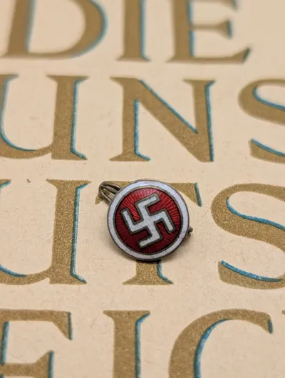 Dansk D.N.A.S.A.P partimærke WW2, originalt 