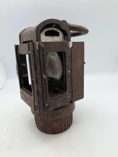 Tysk Bakelit Karbidlampe fra 2. Verdenskrig