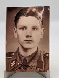 To signerede fotografier af tysk SS  soldat fra 2. verdenskrig
